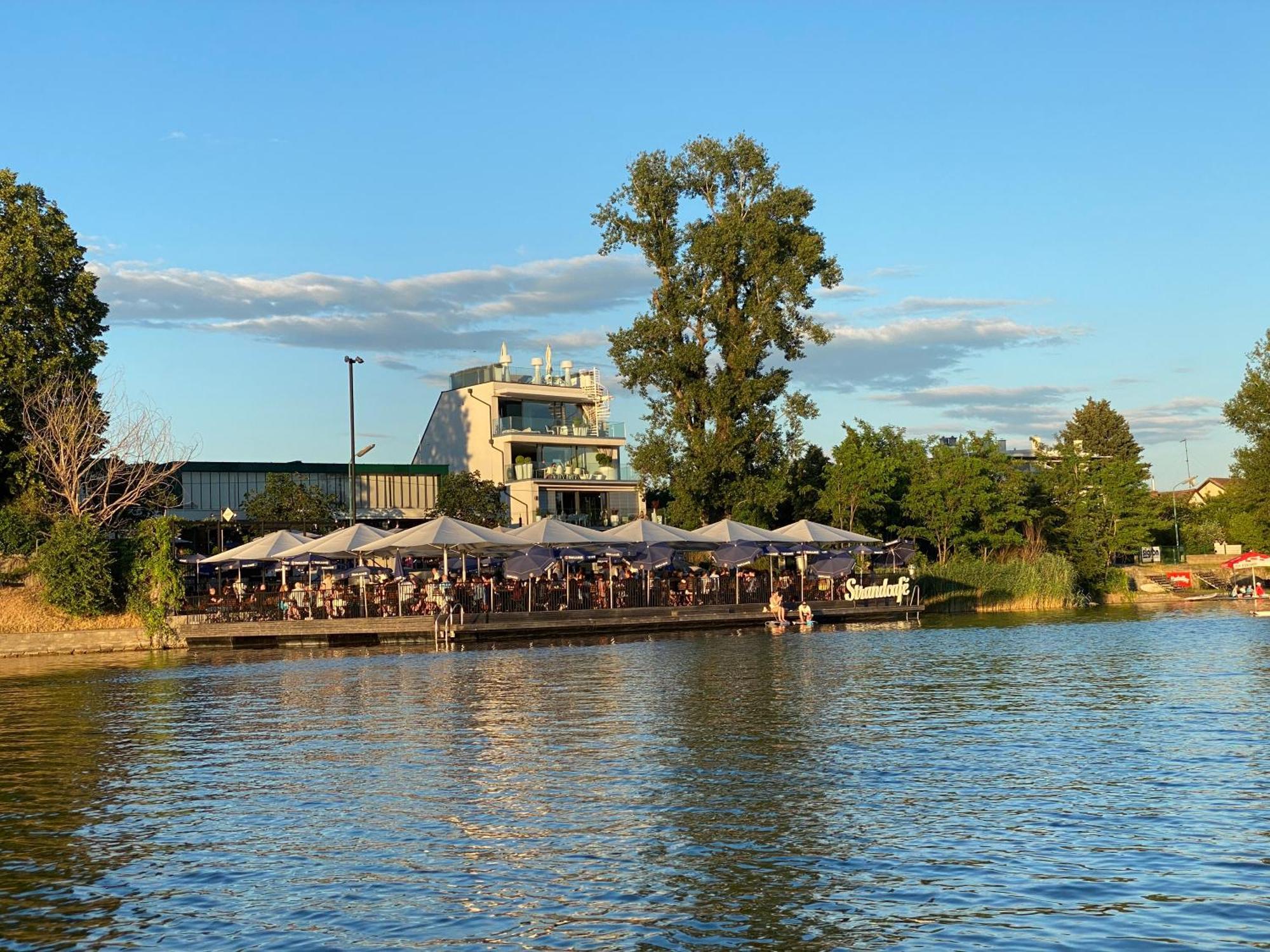 U1 Alte Donau Old Danube City 2 * Wien